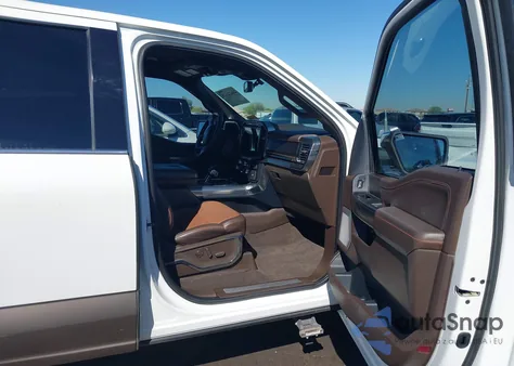 2021 Ford F-150 King Ranch из США, поврежденный, VIN 1FTFW1E80MFB43272